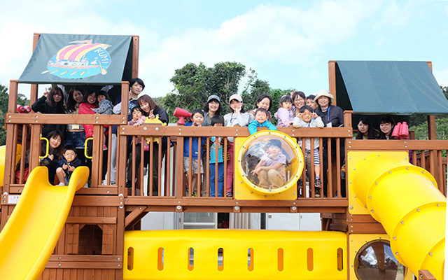 大型遊具：ボルダリングやすべり台、お店屋さんが出来るスペースなどがある大型遊具が2018年11月より登場。