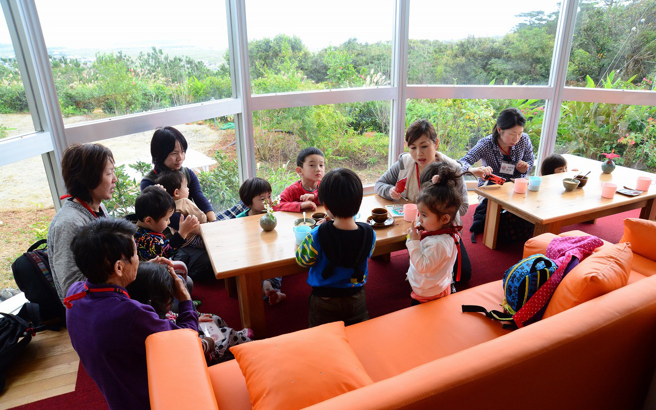 【カフェ】海を見ながらおやつを食べます^-^