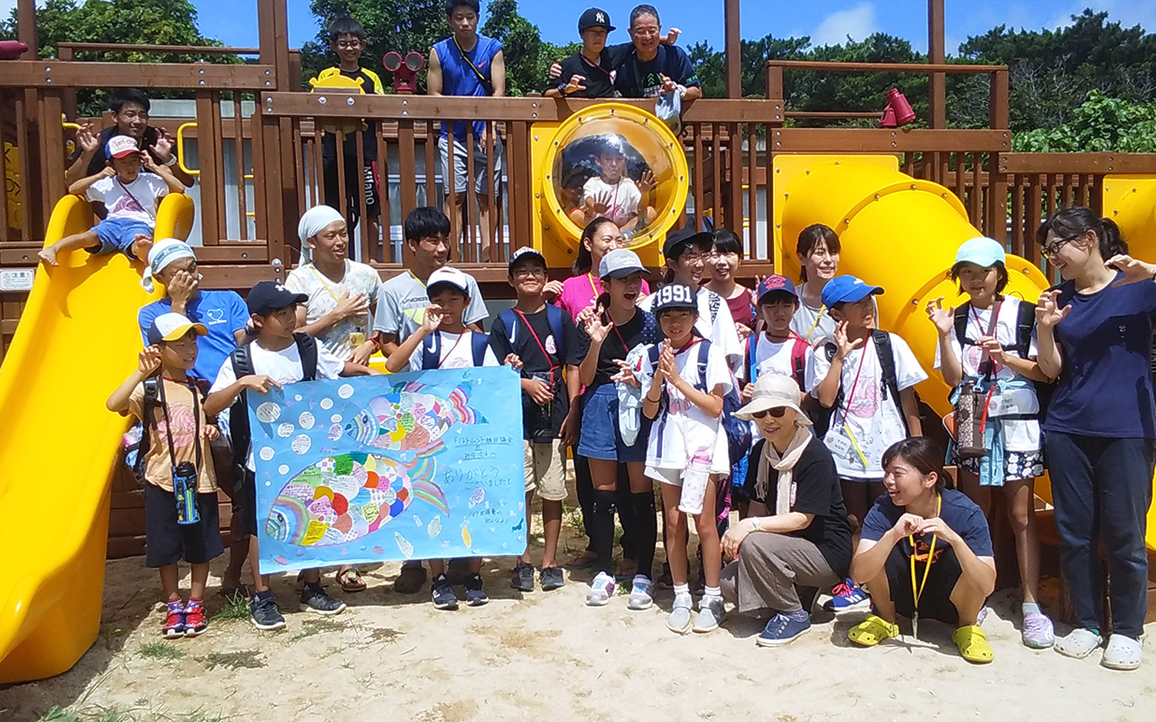 ドイツ支援者への手作りお礼ポスターと記念撮影！